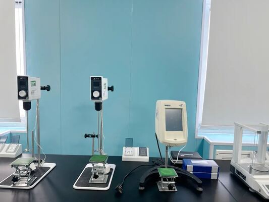 คุณภาพ ผงโซเดียมคาร์บอกซีเมทิลเซลลูโลส เกรดอาหาร สีขาวถึงครีม มีความคงตัวต่อความร้อนดี และมีจำนวนโคโลนีทั้งหมด ≤500 โคโลนี/กรัม โรงงาน